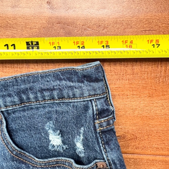 Levis 501 Original Blue Denim Shorts Size W29 W28 & 26 High-Rise Cut Off - Picture 9 of 16